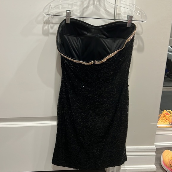 La Femme Prom Dress - Picture 3 of 4